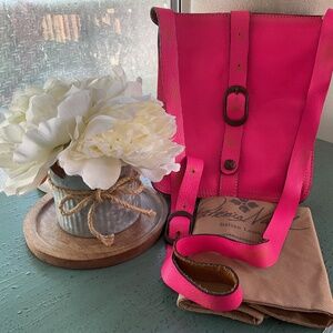 Patricia Nash Venezia Pink Over-Dye Leather Crossbody Bag “EUC”